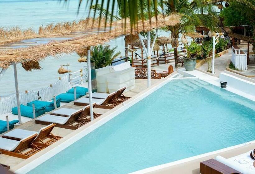 Coral Rocks Hotel & Restaurant