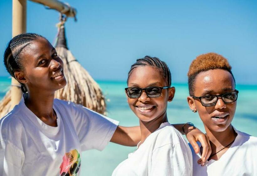 Coral Rocks Hotel & Restaurant