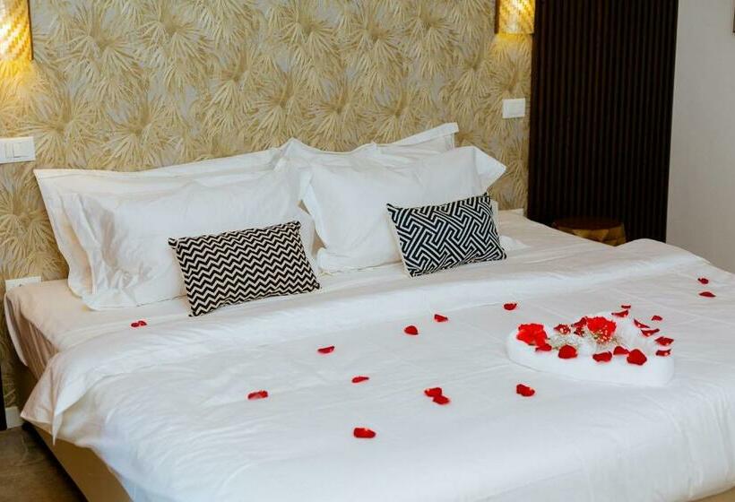 Coral Rocks Hotel & Restaurant