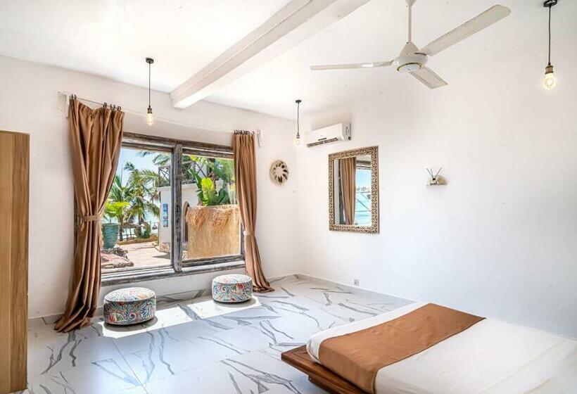 Coral Rocks Hotel & Restaurant