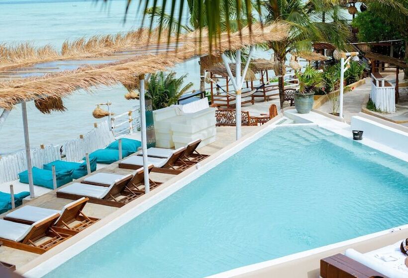 Coral Rocks Hotel & Restaurant