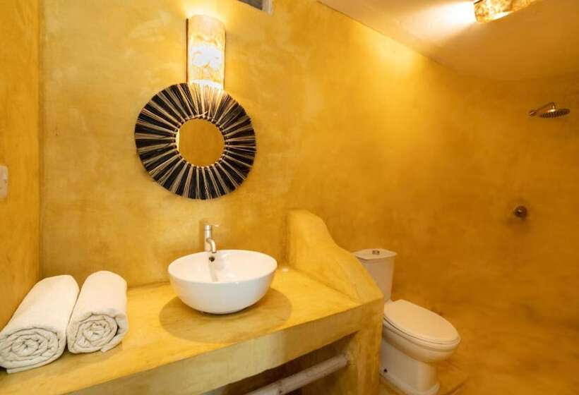 Coral Rocks Hotel & Restaurant