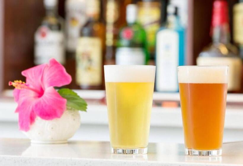 酒店 Courtyard By Marriott Waikiki Beach