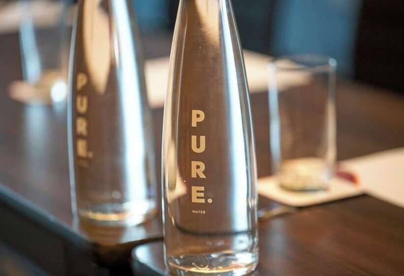 Отель Crowne Plaza London Gatwick Airport, An Ihg