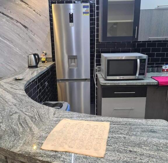 هتل Aqaba Air Inn