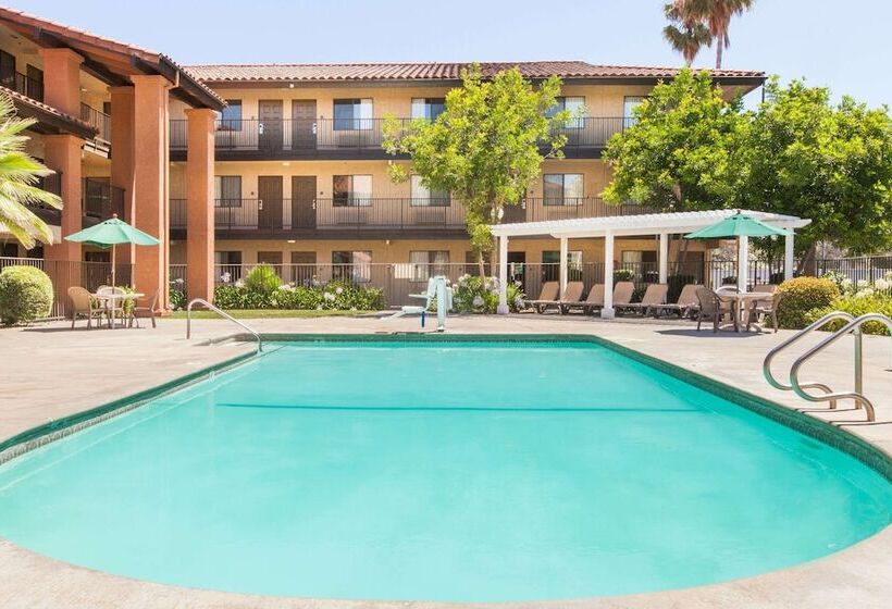 فندق Days Inn By Wyndham San Jose Airport