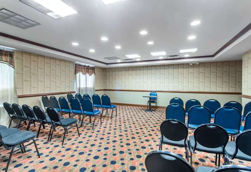 فندق Days Inn & Suites By Wyndham Fort Pierce I95