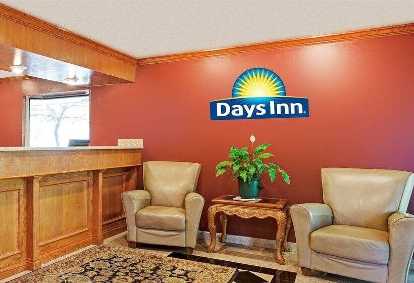 فندق Days Inn & Suites By Wyndham Monroe