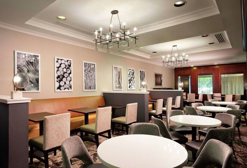 هتل Doubletree By Hilton Columbia, Sc