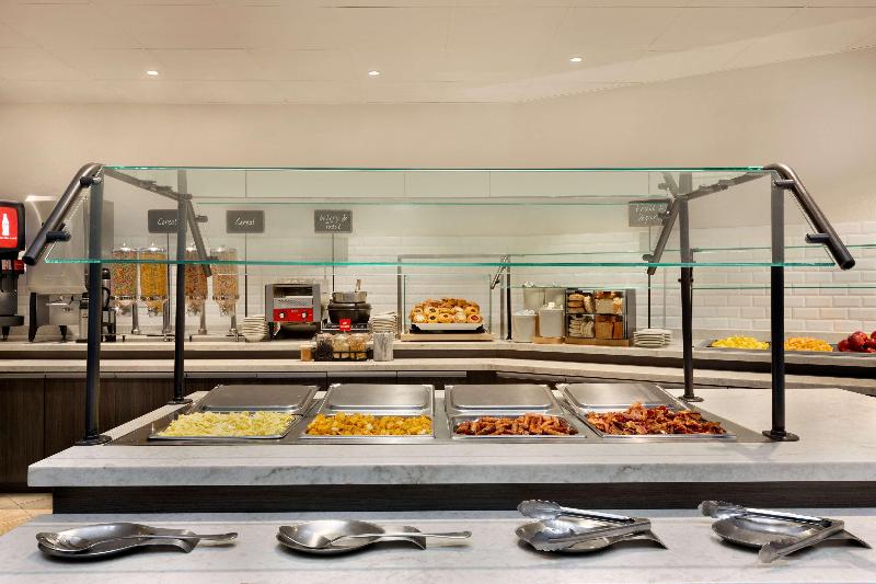 هتل Embassy Suites By Hilton Dallas Dfw Airport South