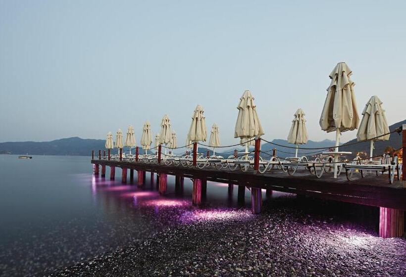 Emre Beach & Emre Hotel