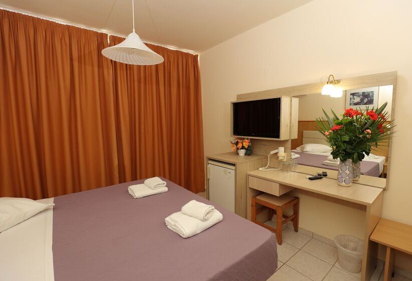 Отель Eri Beach & Village