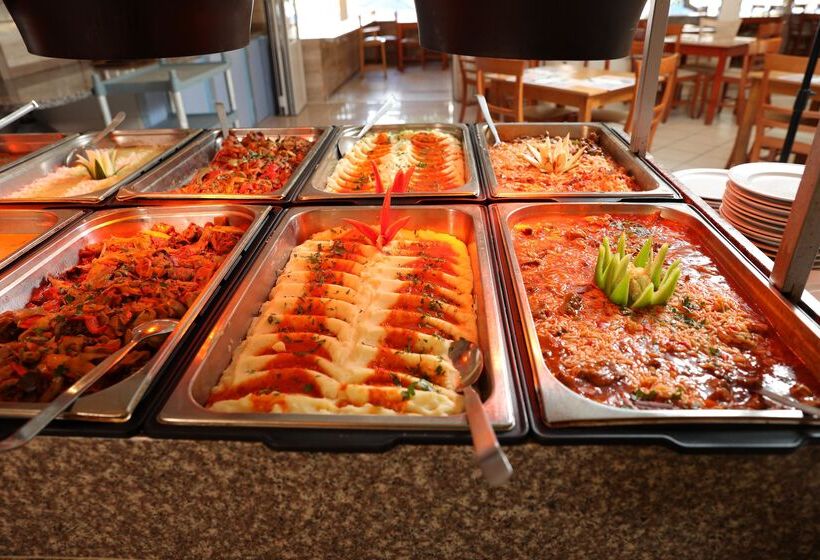 Отель Eri Beach & Village