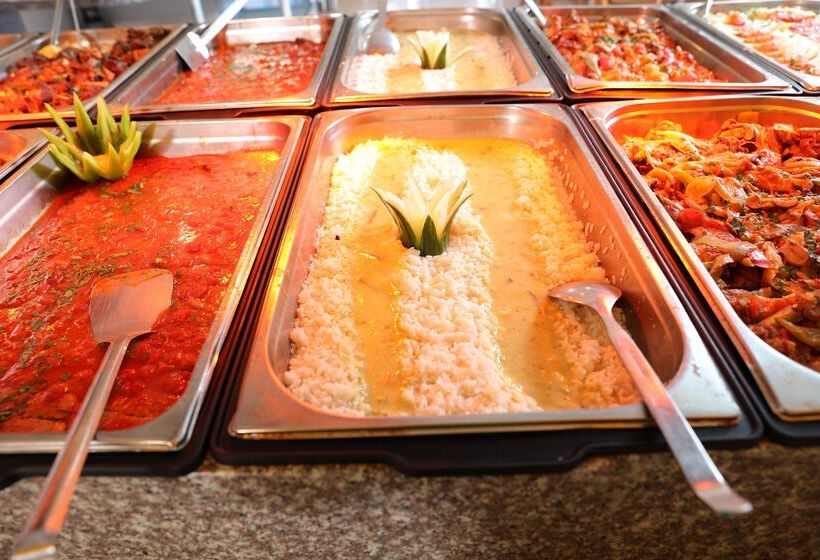 Отель Eri Beach & Village