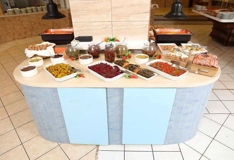 Отель Eri Beach & Village