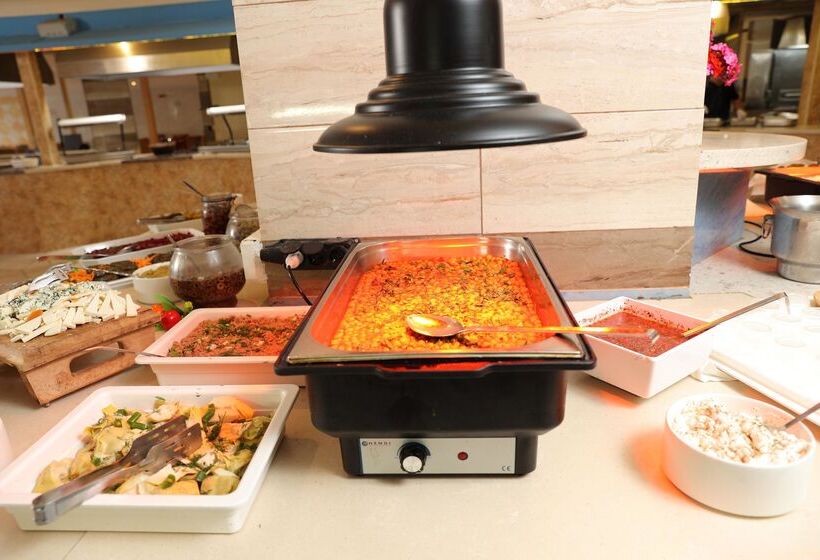 Отель Eri Beach & Village