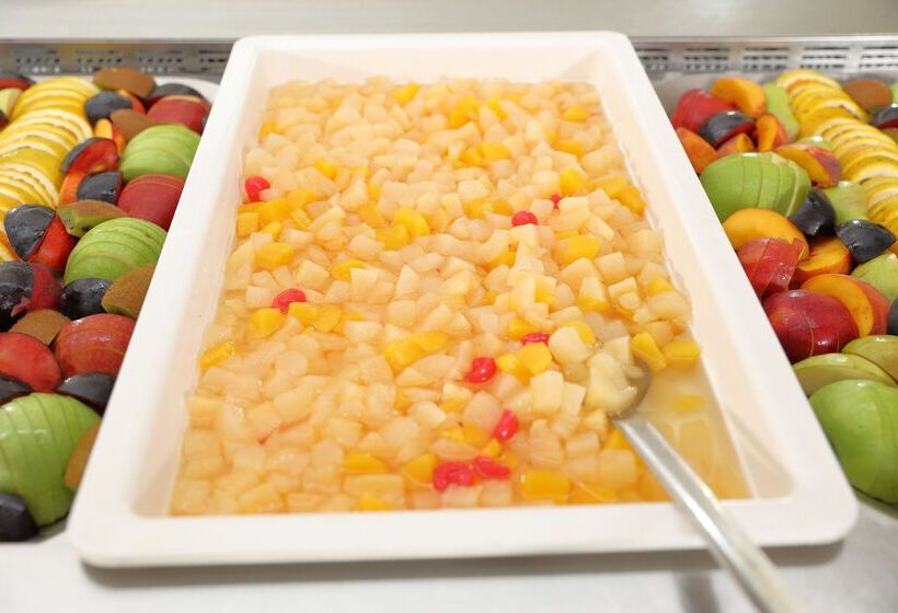 Отель Eri Beach & Village