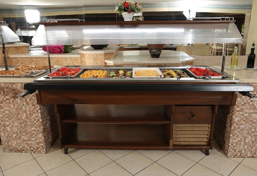 Отель Eri Beach & Village