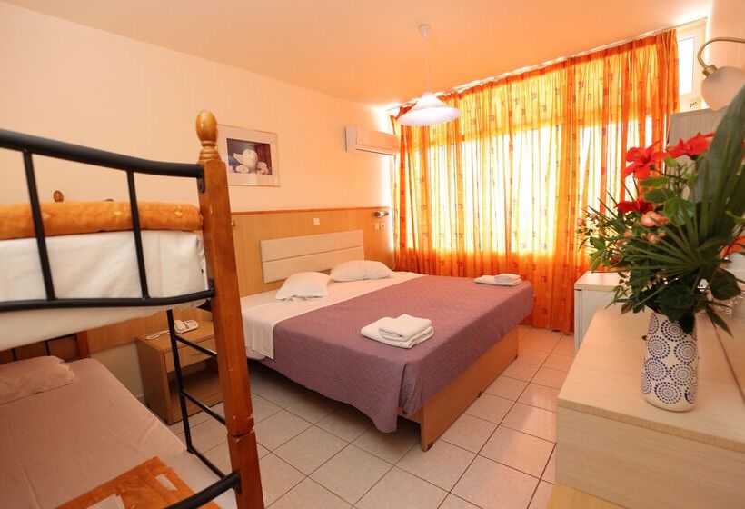 Отель Eri Beach & Village