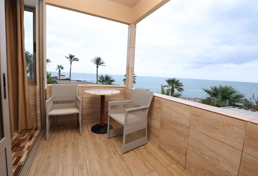 Отель Eri Beach & Village