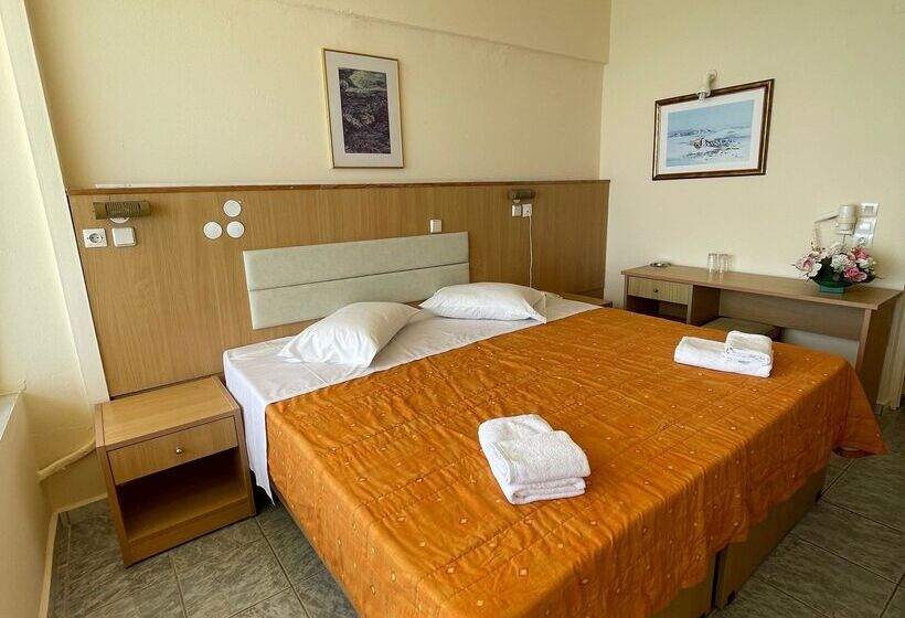 Отель Eri Beach & Village