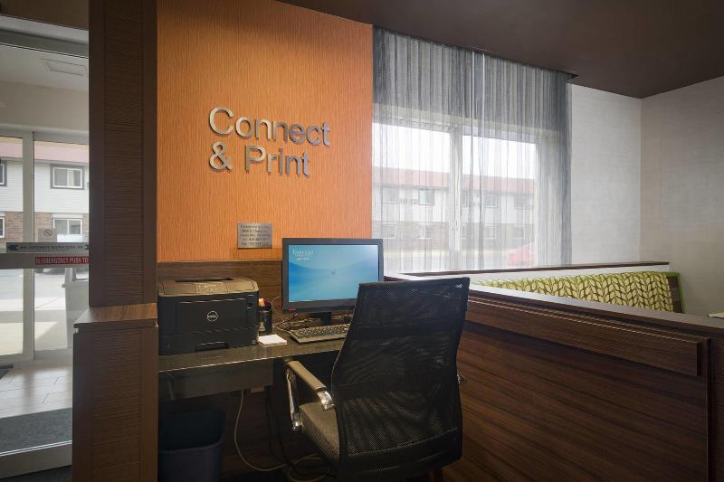 Отель Comfort Inn & Suites Green Bay Stadium Area