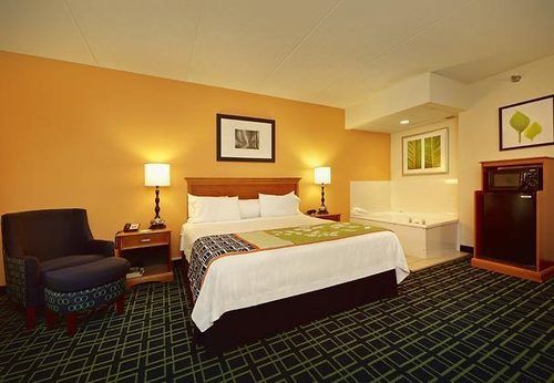 Hotel Lodge At Five Oaks Pigeon Forge   Sevierville