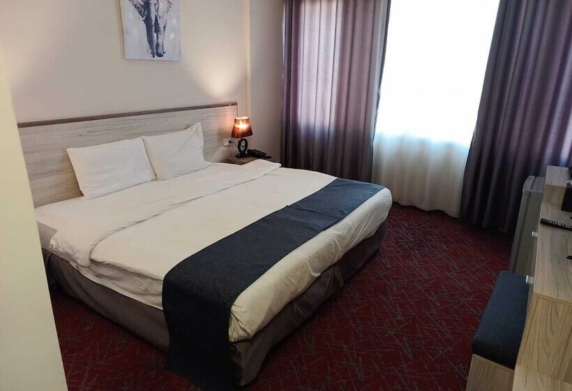 هتل The Signature