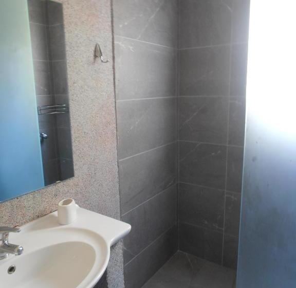 فندق Frosini Gardens