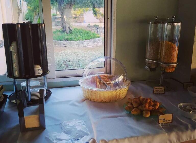 فندق Frosini Gardens