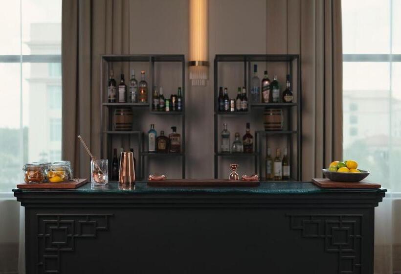 Отель Gaylord National Resort & Convention Center