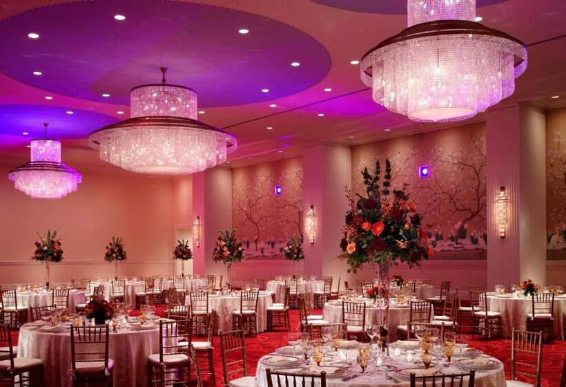 Отель Gaylord National Resort & Convention Center