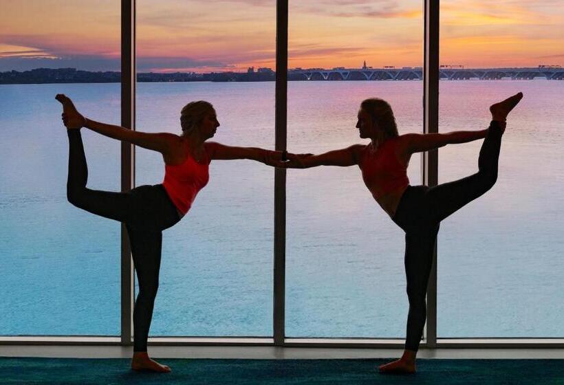 هتل Gaylord National Resort & Convention Center