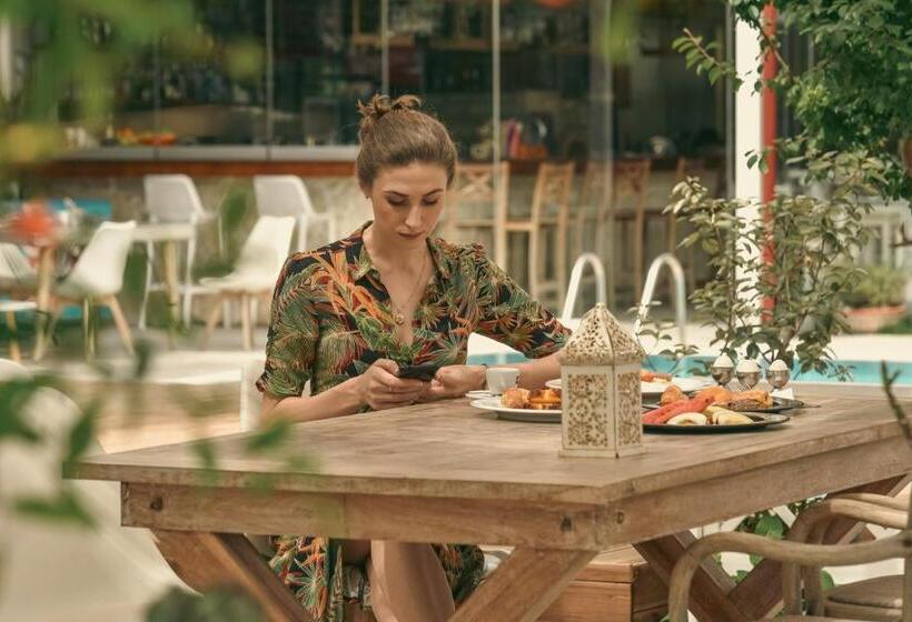 Georgia S Garden By Omilos Hotels