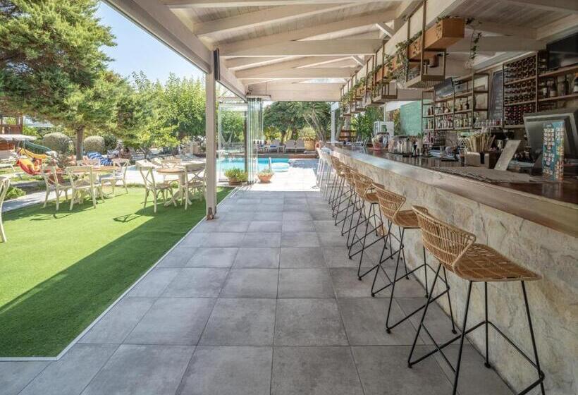 Georgia S Garden By Omilos Hotels