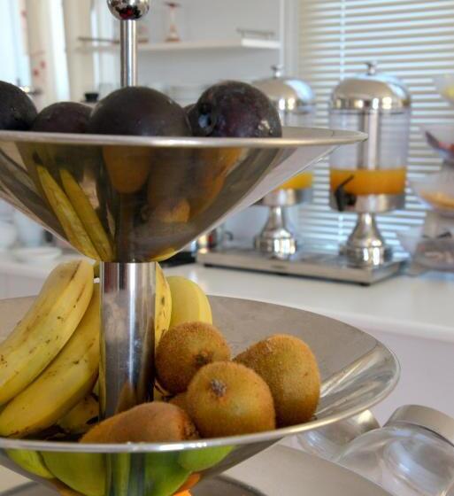 Отель Glaronisia