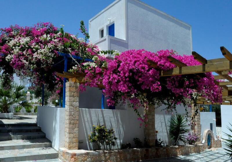 Отель Glaronisia