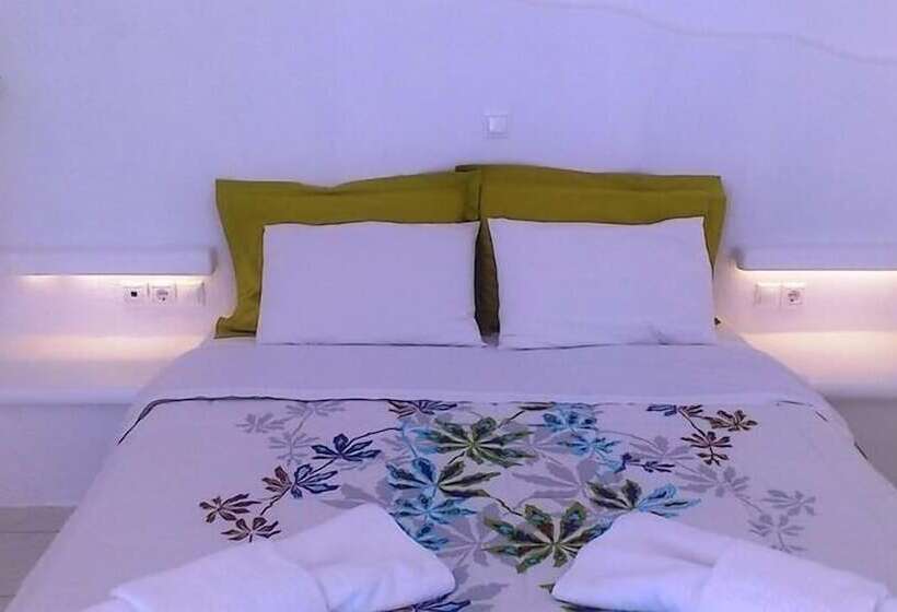 Отель Glaronisia