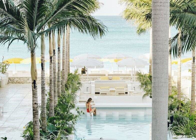 Отель Palm Heights