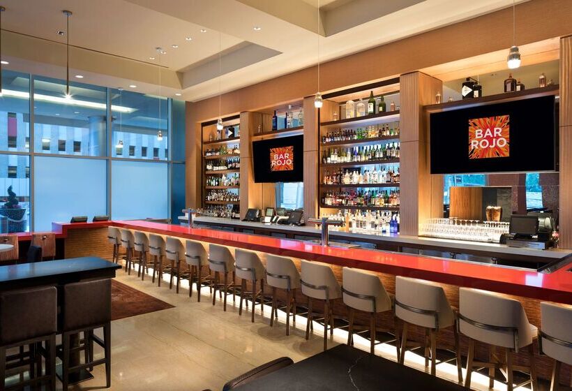 Отель Grand Hyatt San Antonio River Walk