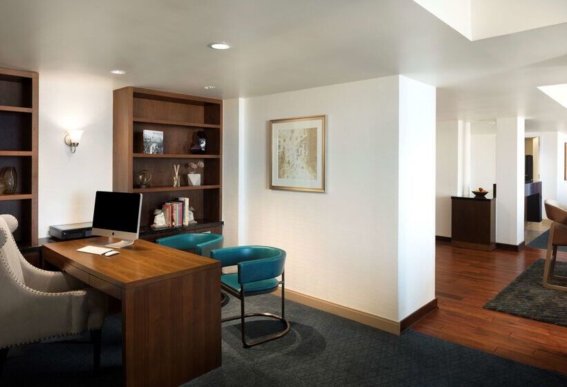 Отель Grand Hyatt San Antonio River Walk