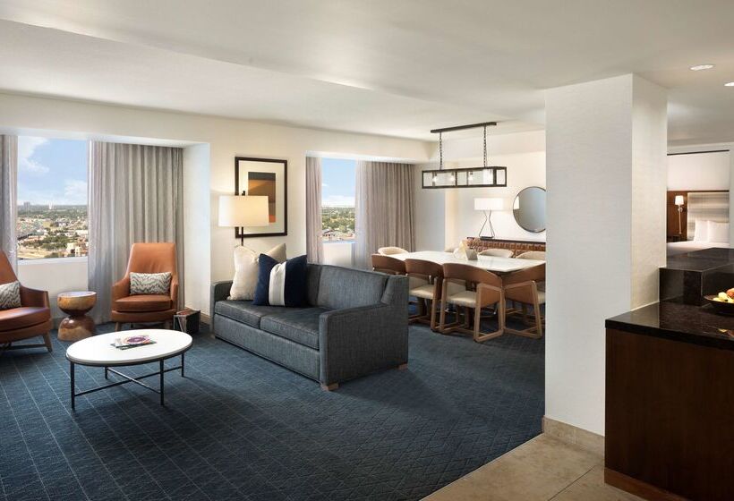 Отель Grand Hyatt San Antonio River Walk