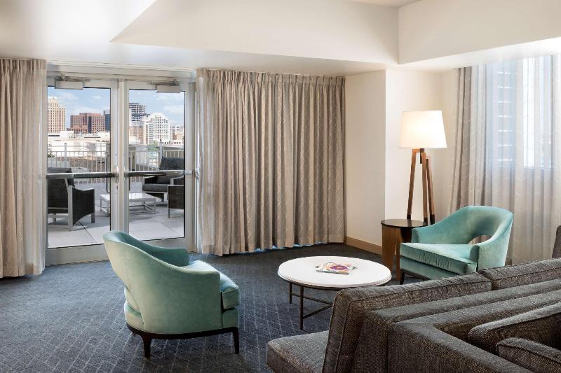 Отель Grand Hyatt San Antonio River Walk