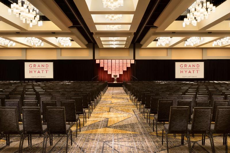 Отель Grand Hyatt San Antonio River Walk