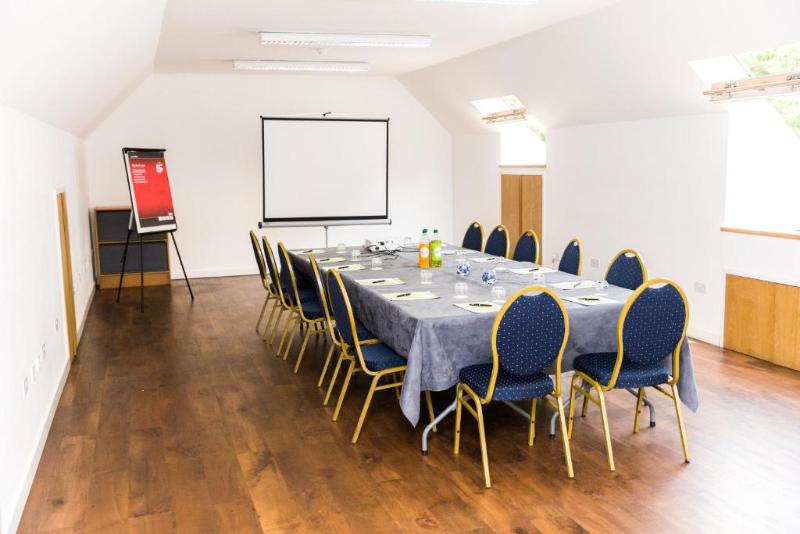 호텔 Great Hallingbury Manor & Lodges