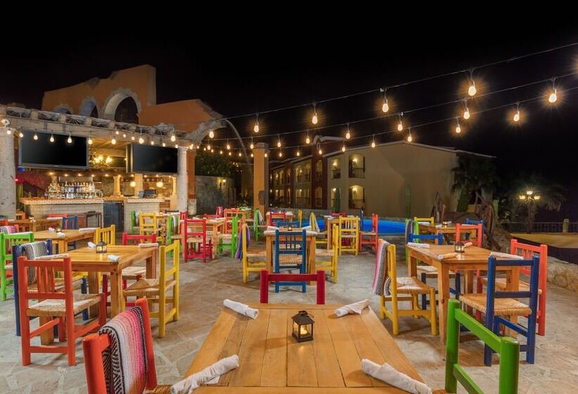 Hotel Hacienda Encantada Resort & Residences