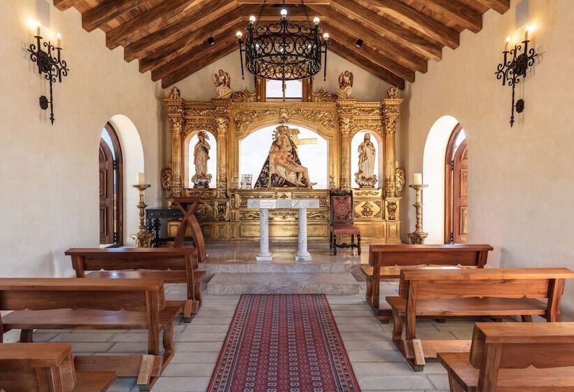 Hotel Hacienda Encantada Resort & Residences