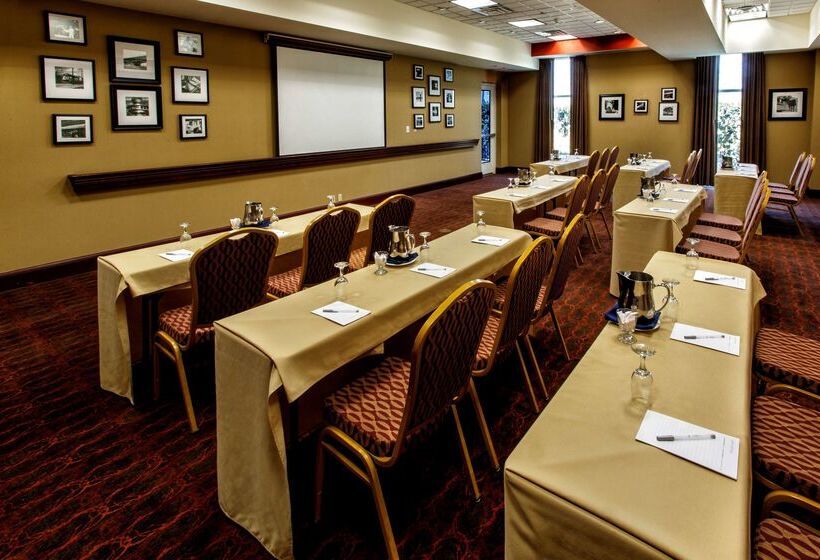 فندق Hampton Inn & Suites Staten Island