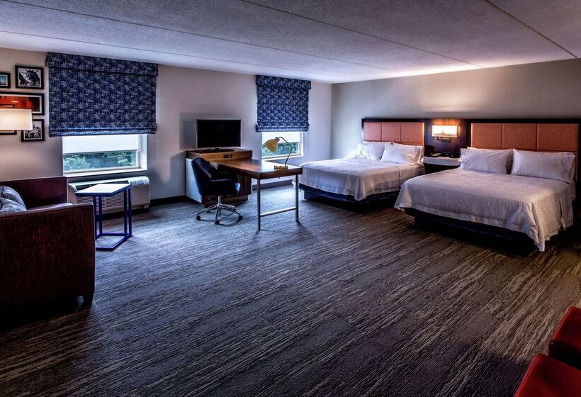 فندق Hampton Inn & Suites Staten Island