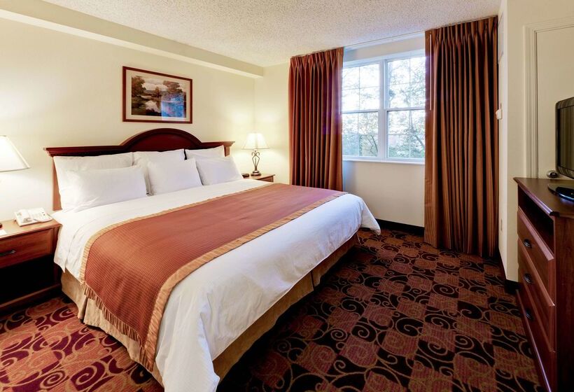 בית מלון כפרי Hawthorn Suites By Wyndham Louisville East